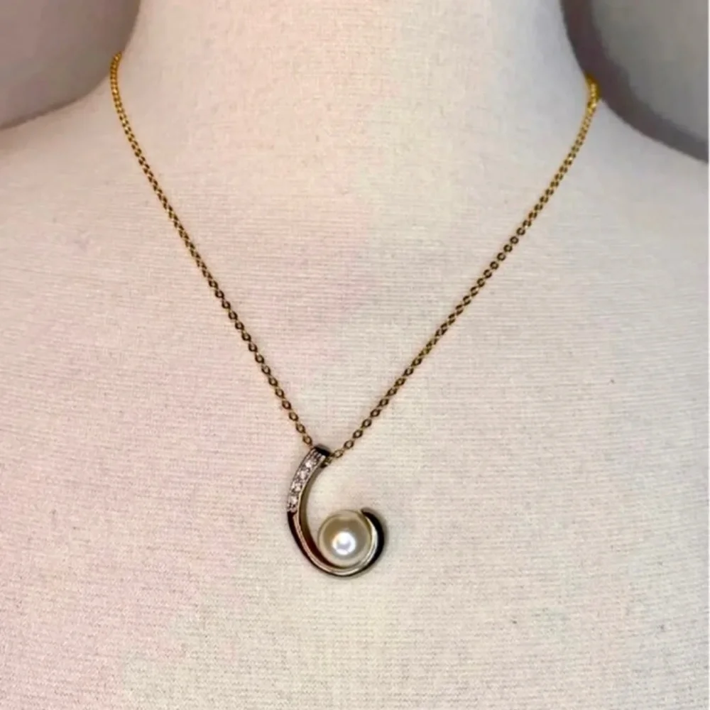 Pearl and Diamond Necklace Earring‎ Set